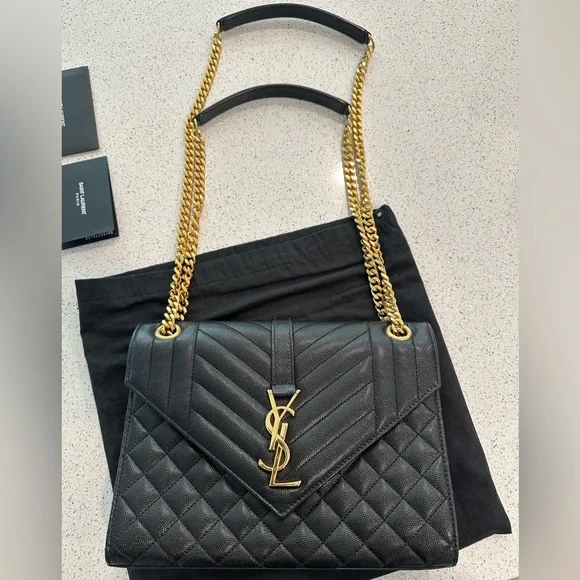 Authentic Saint Laurent Triquilt Medium YSL Shoulder Bag in Grained Leather. - Picture 11 of 13